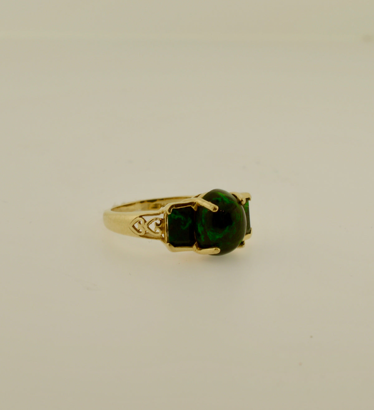 14K Yellow Gold Vintage Emerald Cut Maw Sit Sit Ring