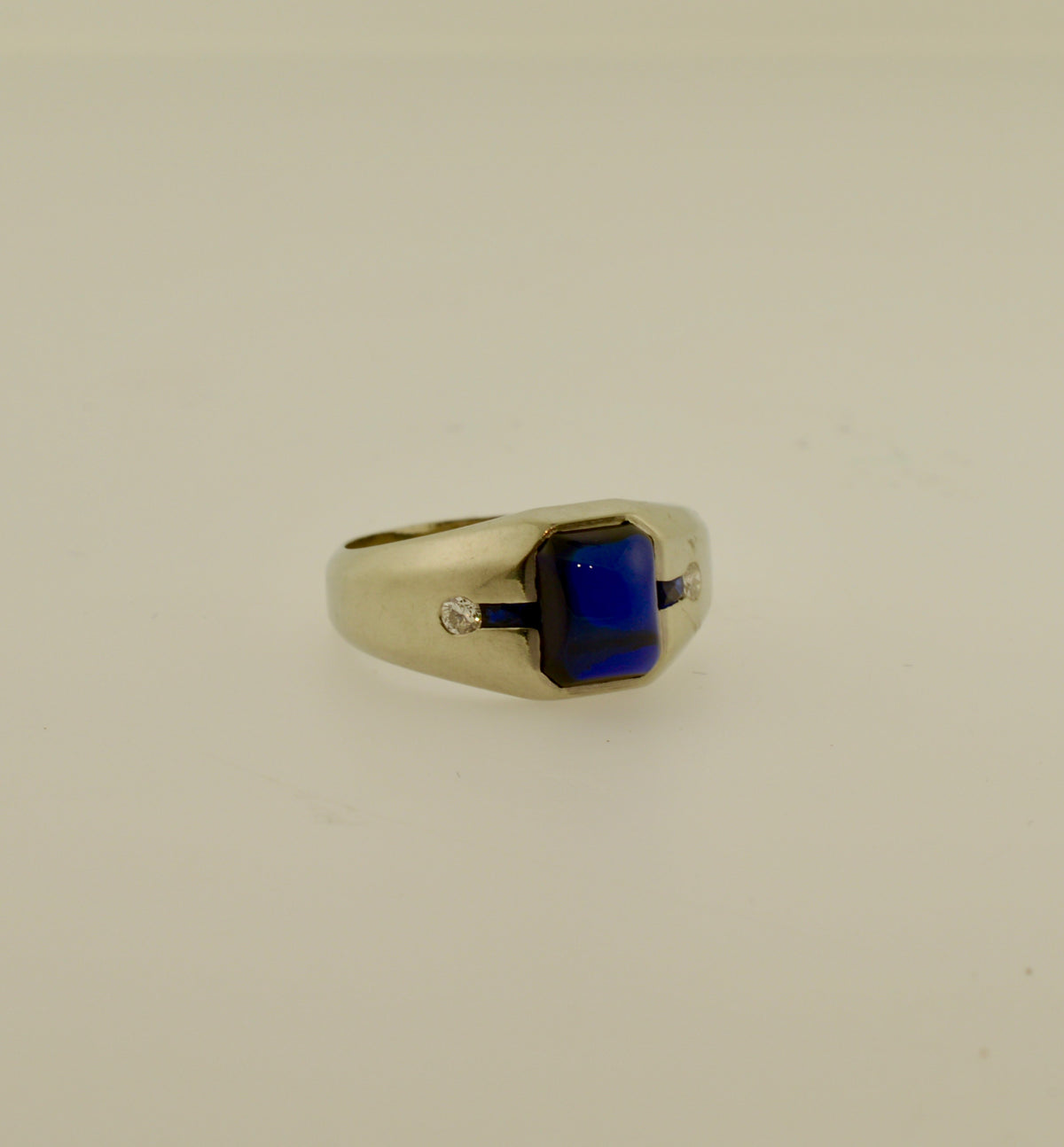 Sugarloaf Cabochon Sapphire and Diamond White Gold Ring