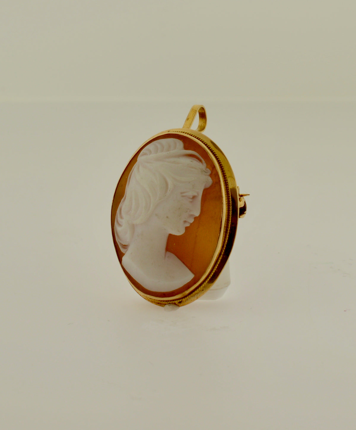 14K Yellow Gold Antique Oval Shell Cameo Gold Brooch/Pendant