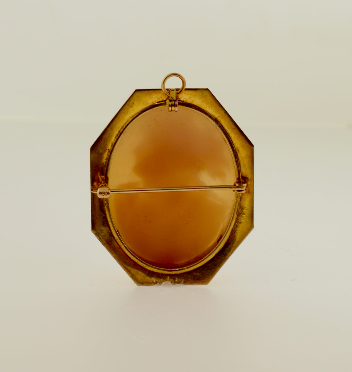 10K Antique Shell Cameo Gold Brooch/Pendant, Engraved Frame