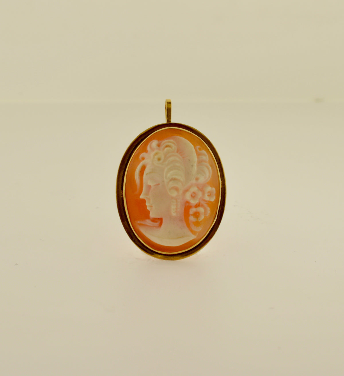 18k Yellow Gold Oval Shell Cameo Brooch and Pendant