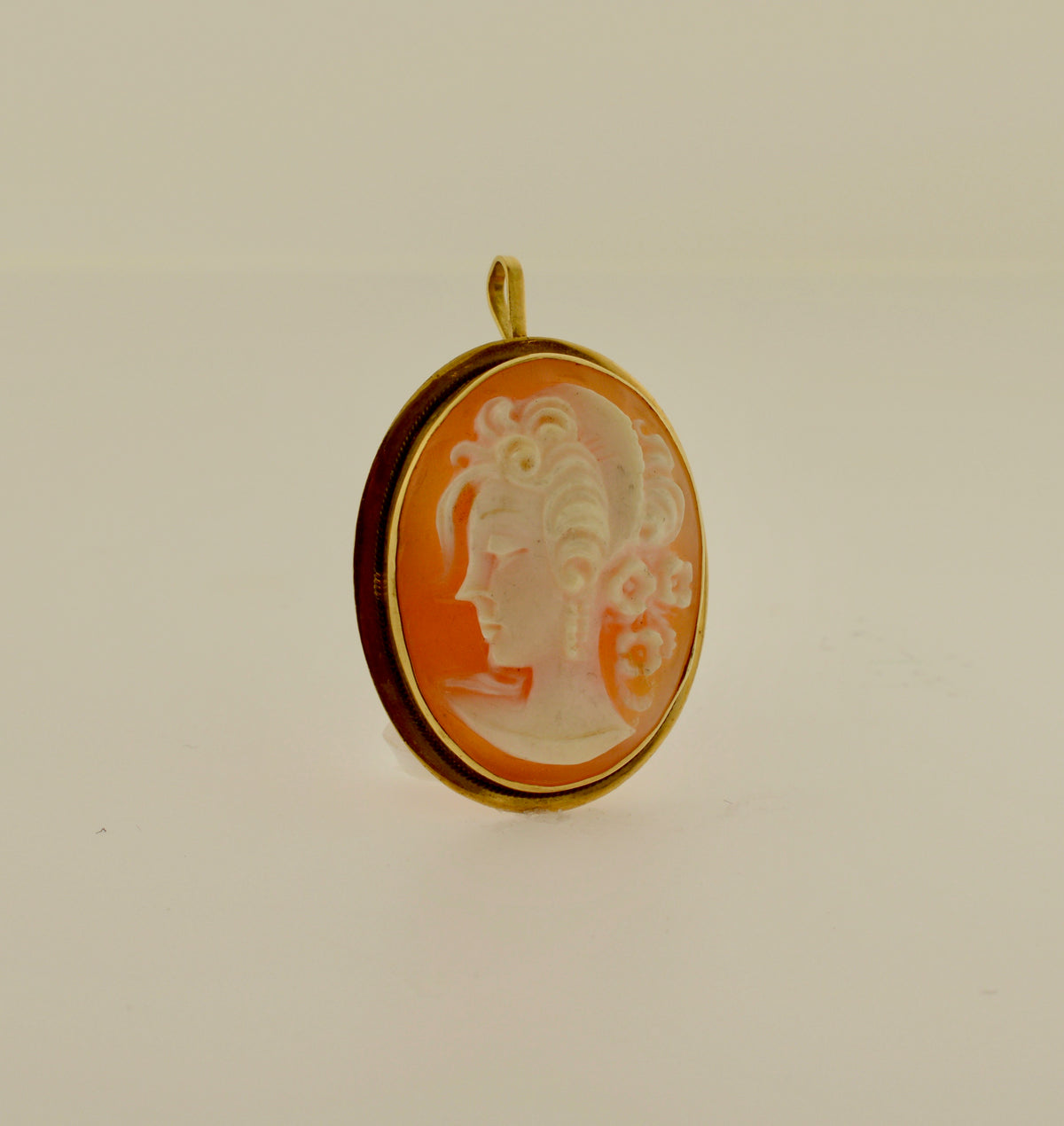 18k Yellow Gold Oval Shell Cameo Brooch and Pendant