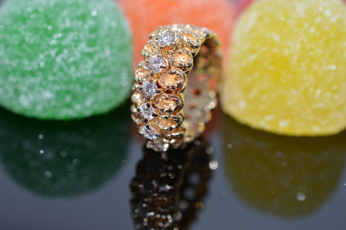 14K Yellow Gold Diamond Band Ring Set With 6 Round Diamonds