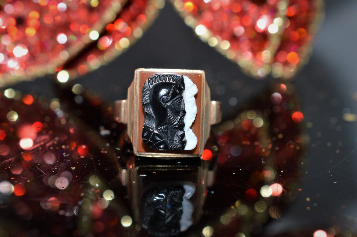 10K Yellow Gold Men&#39;s Three Stone Warrior Cameo Gold Ring