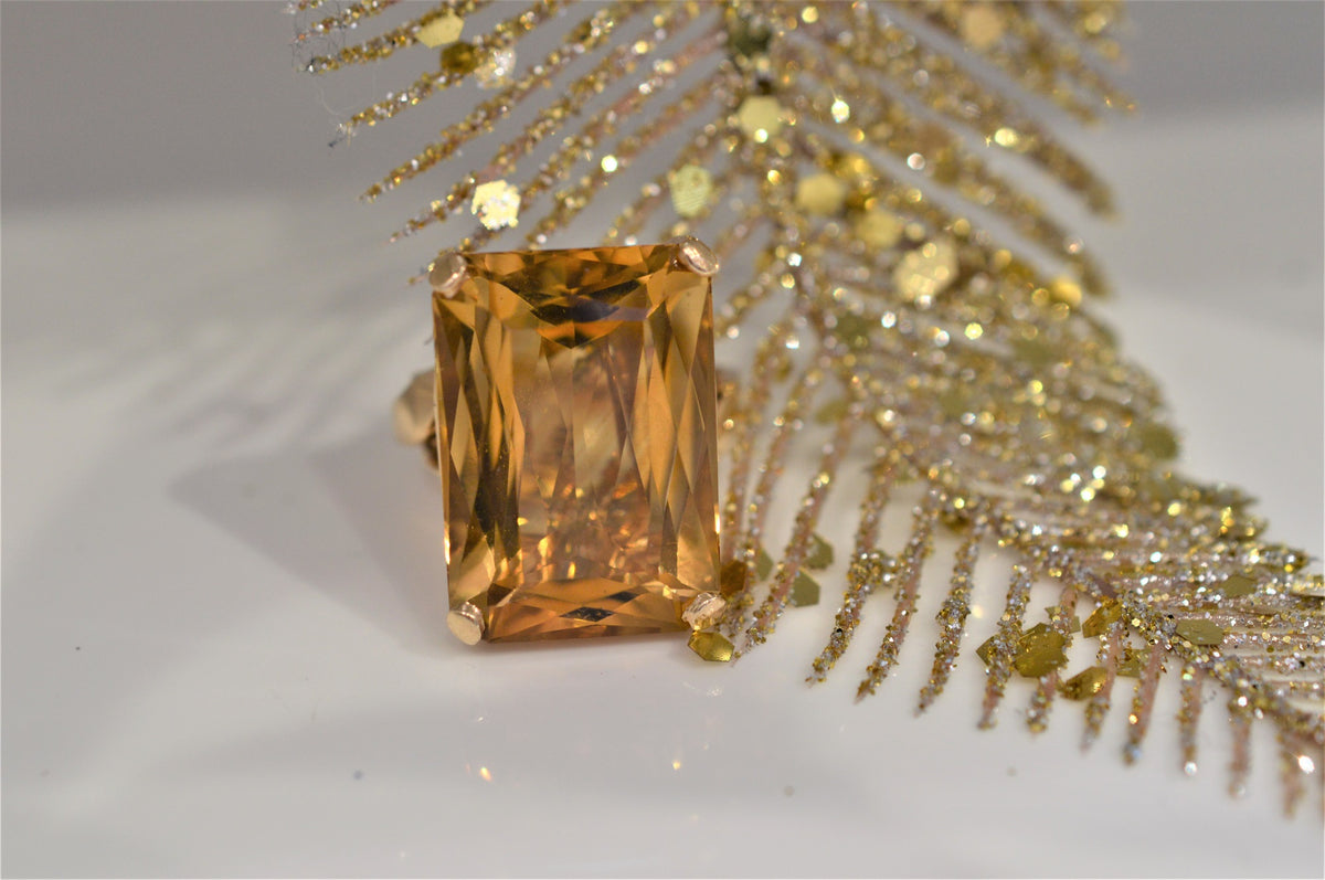 Ladies 14 Karat Yellow Gold , Emerald Cut , Citrine Ring