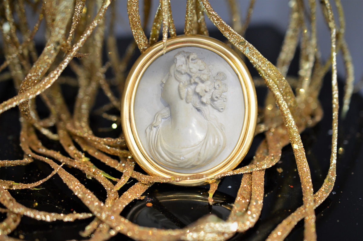 18K Yellow Gold Antique Oval Lava High Relief Cameo Brooch