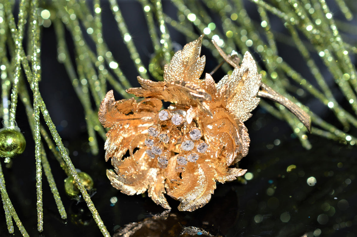 18K Yellow Gold Day and Night En Tremblant Flower Brooch