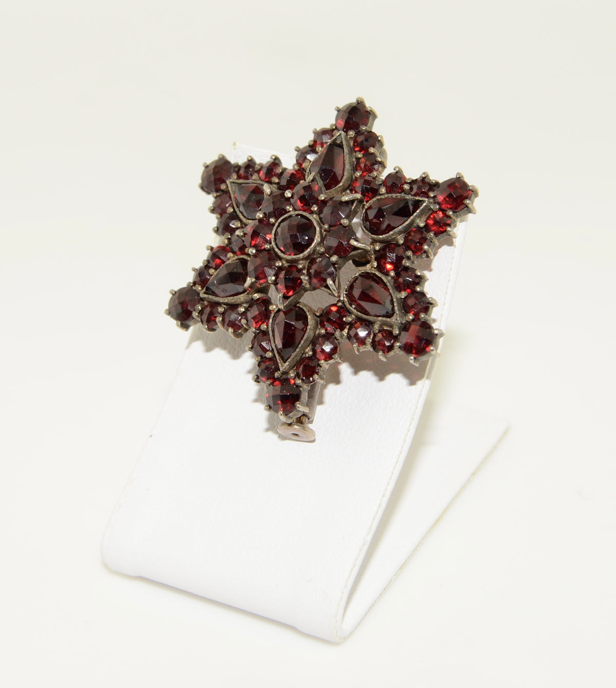 Sterling Silver Bohemian Garnet 6 Point Star Brooch