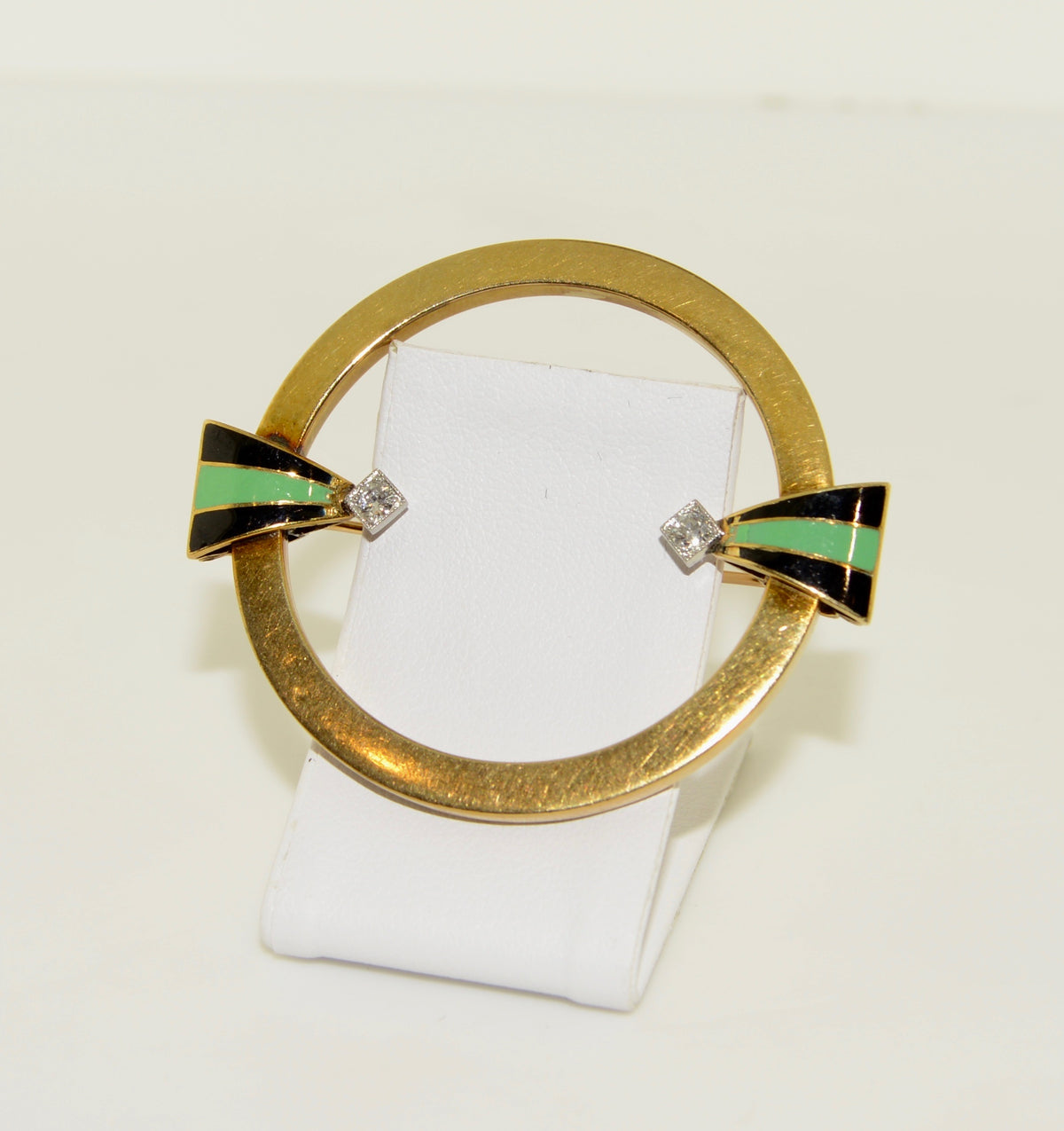 Yellow Gold Round Brooch with Enameling and Diamonds
