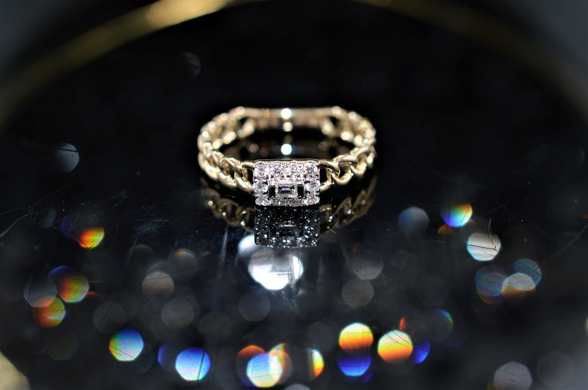 14K Two Tone Link Style Shank Diamond Fashion Ring