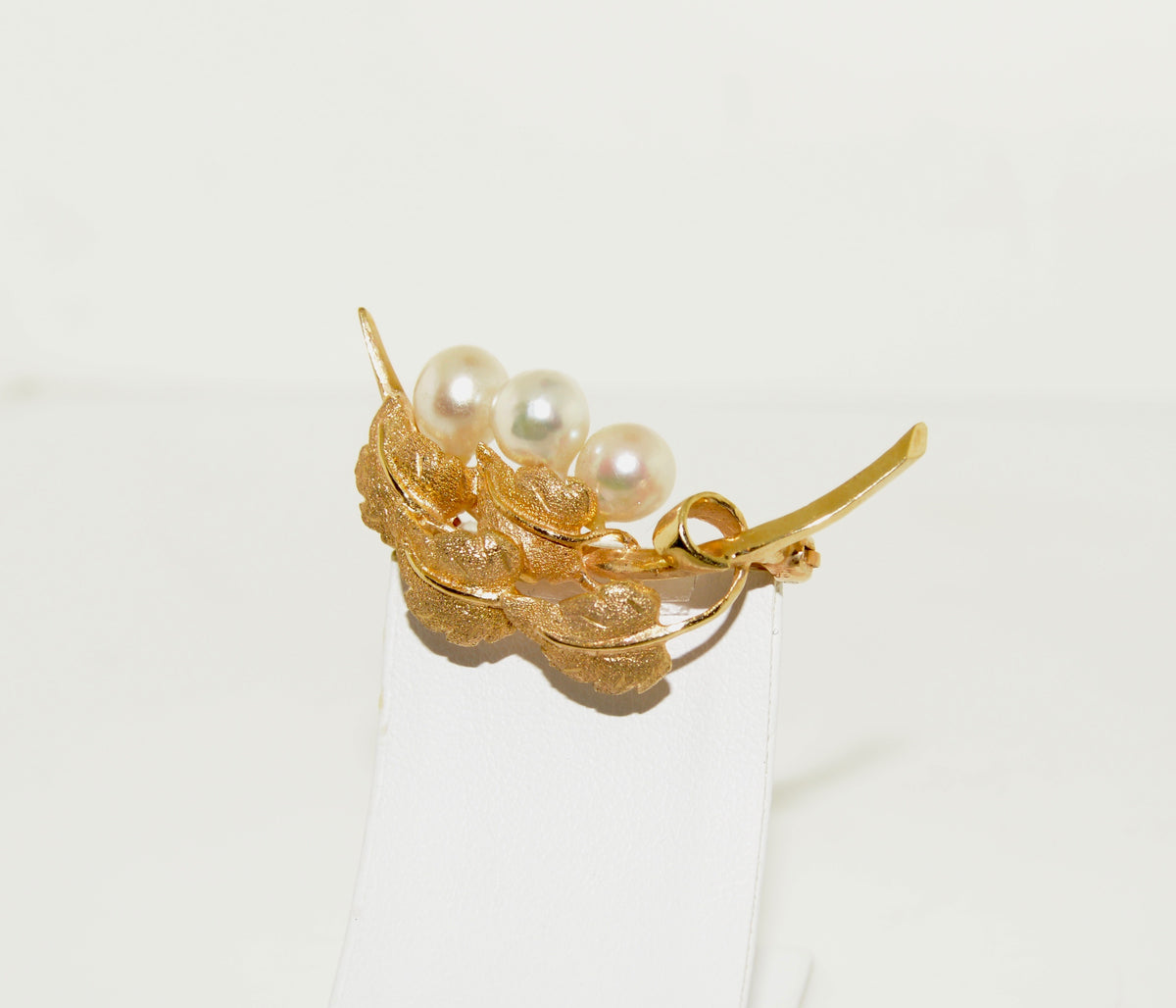 14 Karat Gold Leaf Brooch with Three Six mm Pearls