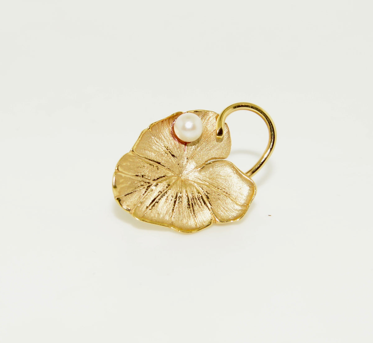 14K Yellow Gold Lily Pad Brooch Set with One Pearl