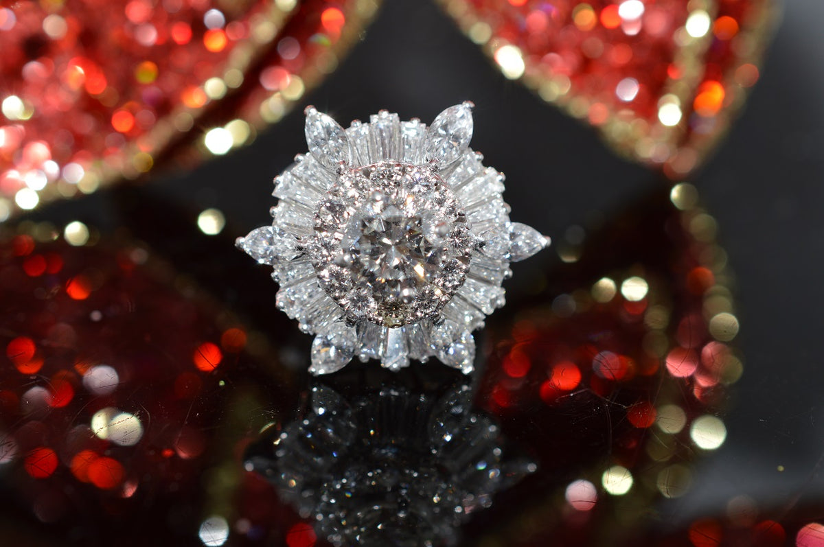 Platinum 5.50 Carat Total Weight Diamond Ring-Dant
