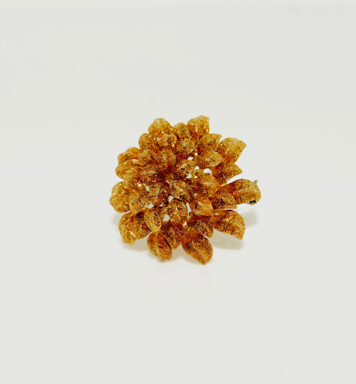 18 Karat Yellow Gold, Circular Leaf Bouquet Brooch