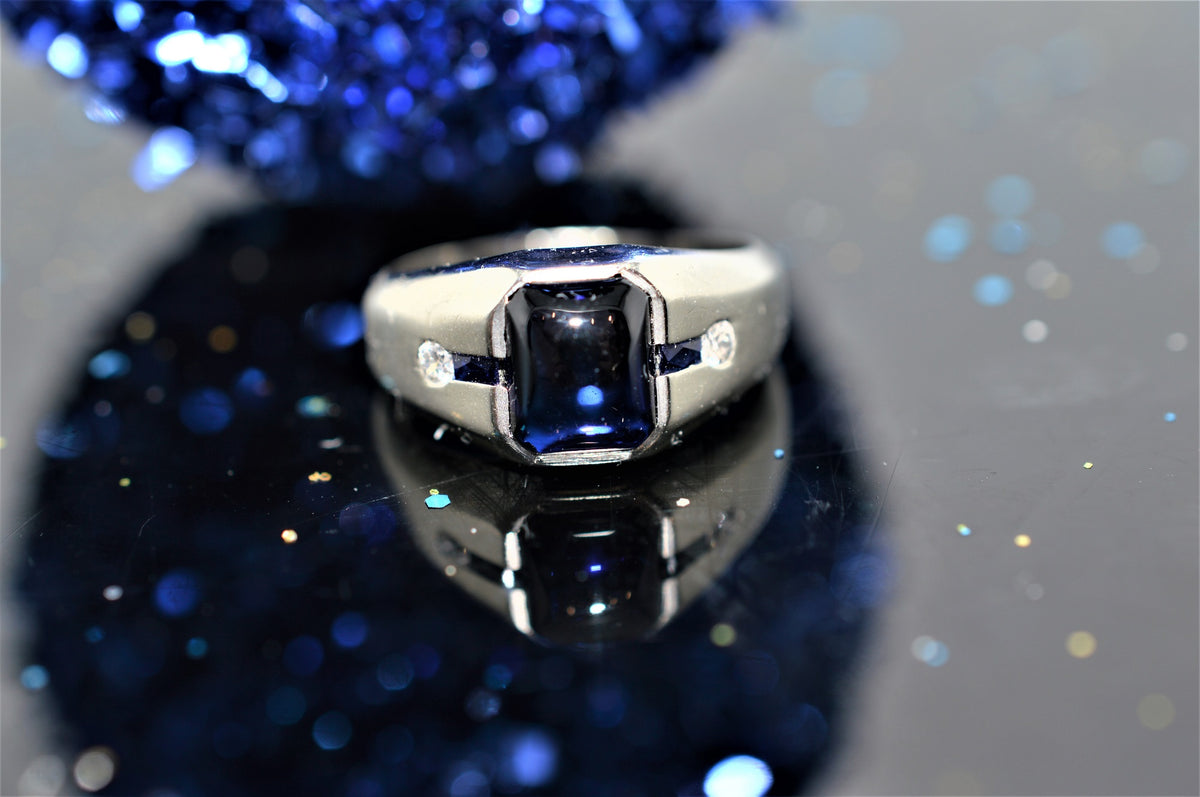 Sugarloaf Cabochon Sapphire and Diamond White Gold Ring