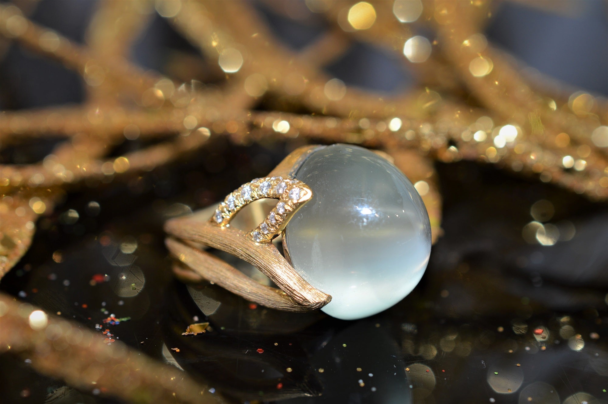 18K Yellow Gold Henry Dunay Green Moonstone And Diamond Ring