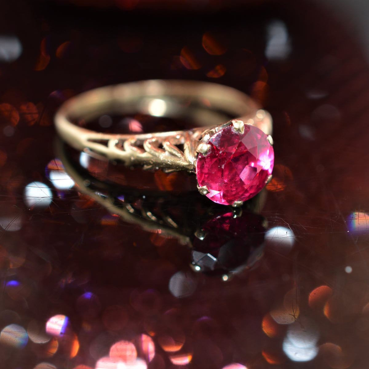 14k Yellow Gold Antique Syn Ruby Ring
