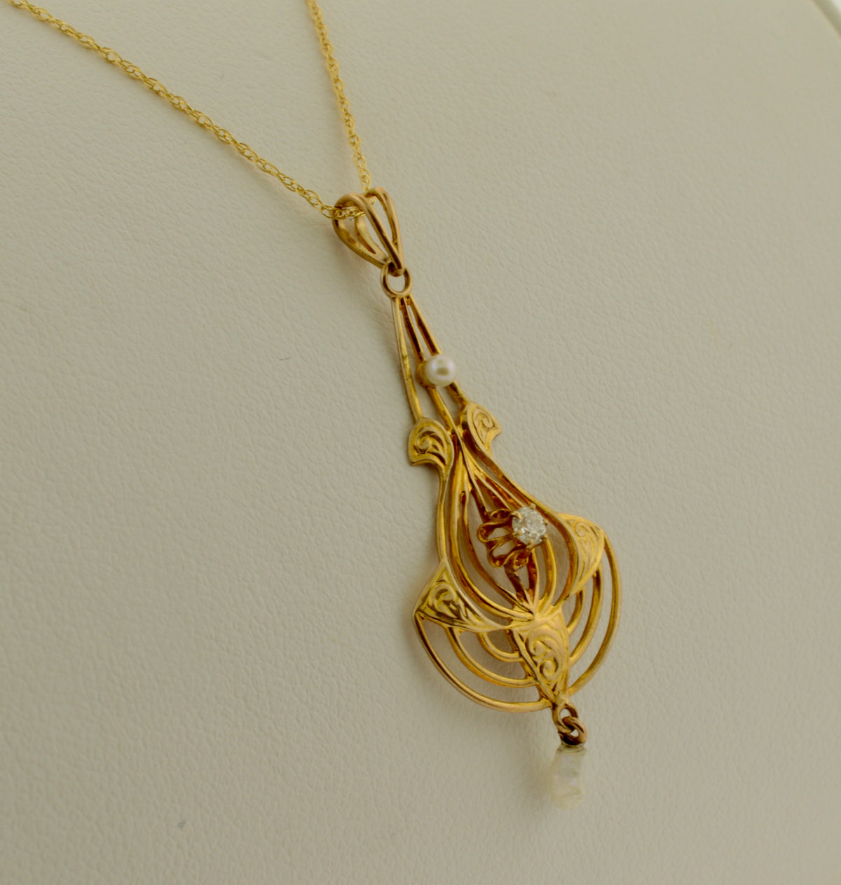 10K Yellow Gold Antique Diamond and Pearl Lavalier Necklace