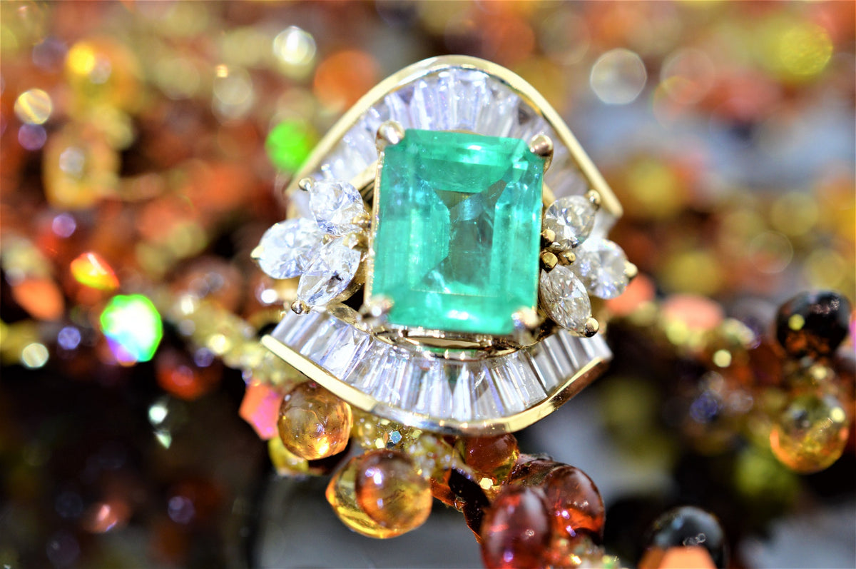 14K Yellow Gold Genuine Emerald And Diamond Ring