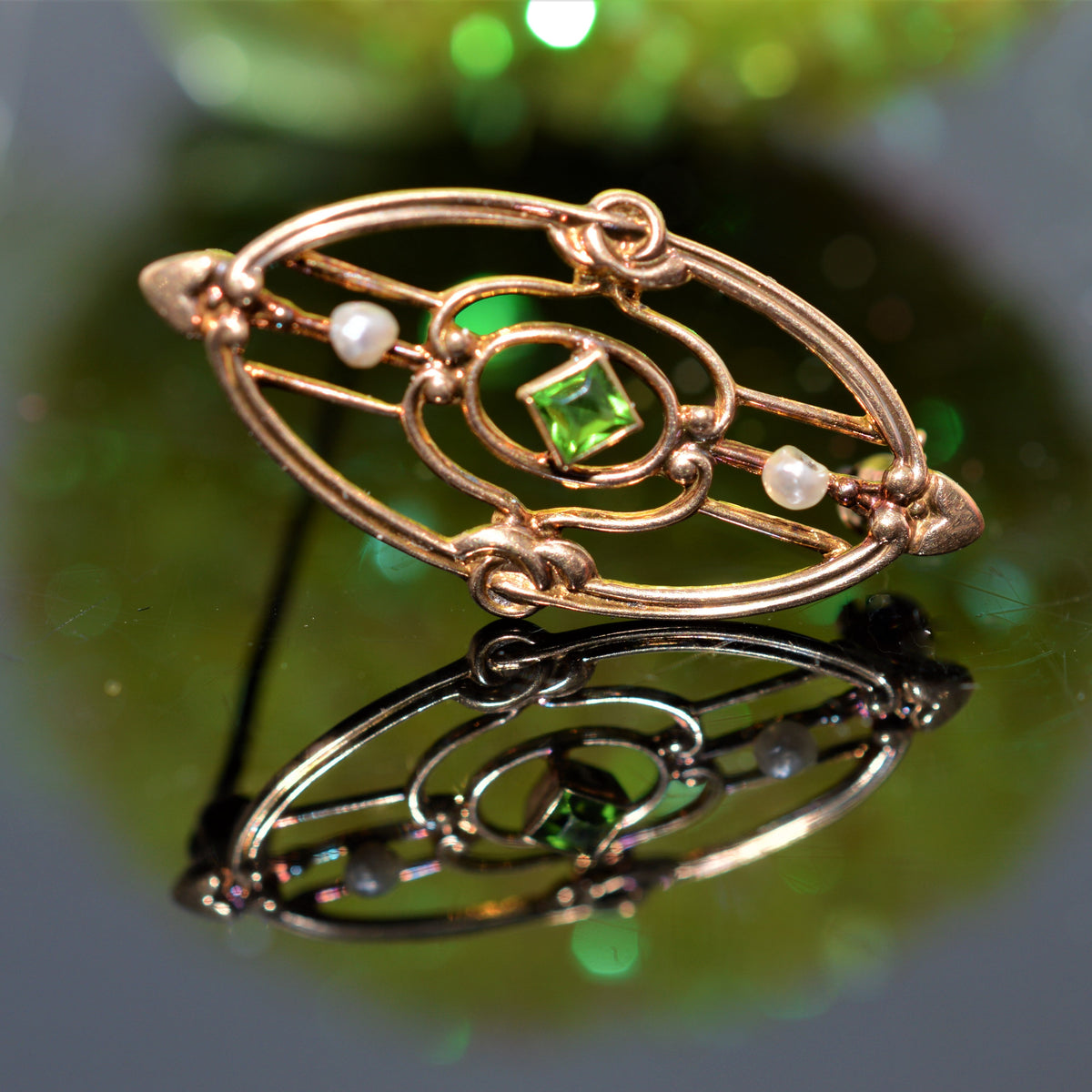 10K Yellow Gold Oval Brooch With Green Glass and Pearls