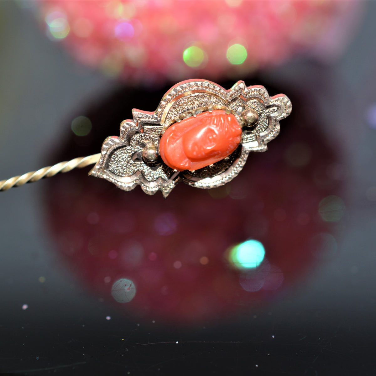 10K Yellow Gold Oval Coral Cameo Stick Pin