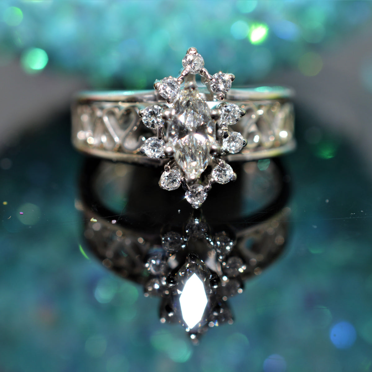 14K White Gold Interlocking Diamond 2 Piece Engagement Ring Set