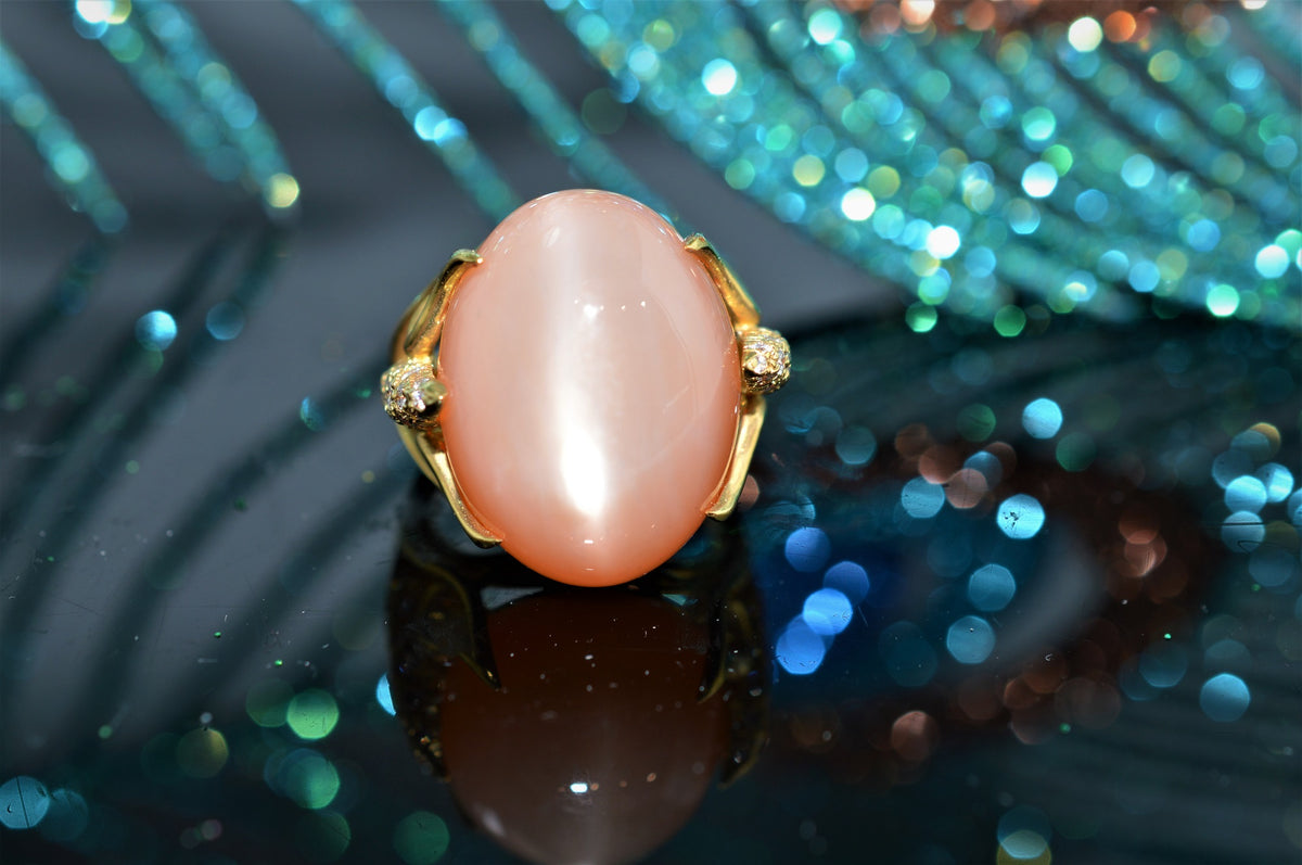 18K Yellow Gold Henry Dunay Peach Moonstone And Diamond Ring