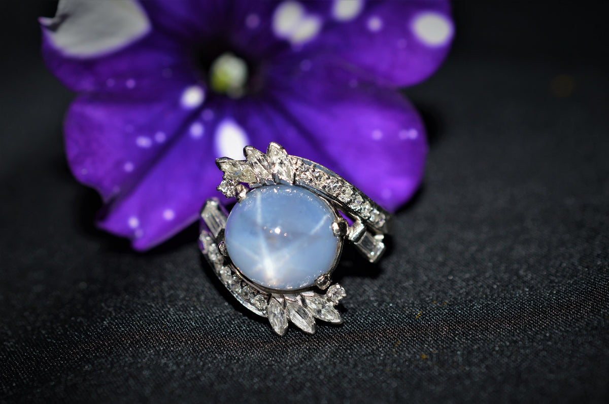 Ladies Platinum Star Sapphire and Diamond Ring (1.00dtw)