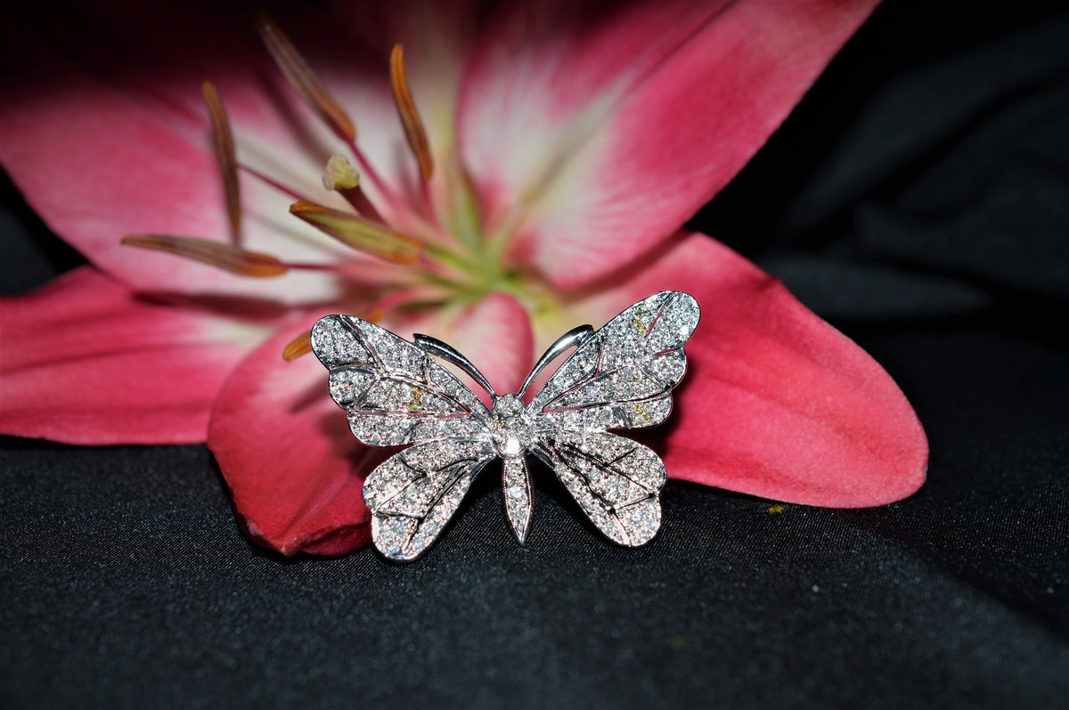 18K White Gold Diamond Butterfly Brooch with 138 Diamonds