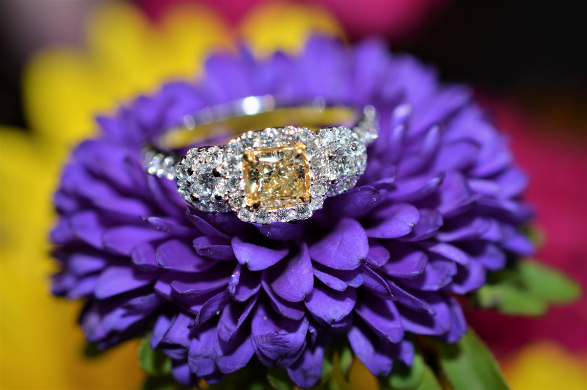 18K Princess Cut Natural Fancy Yellow Diamond Ring