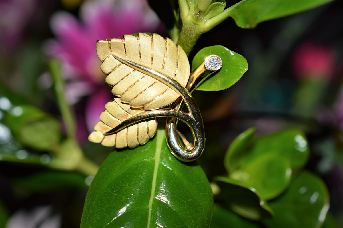 18K Yellow Gold Signed Tiffany And Co. 2 Leaf Brooch
