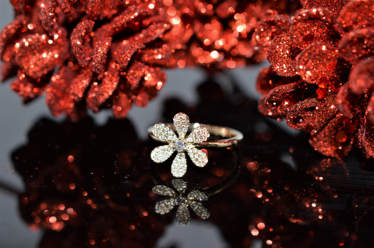 14K Yellow Gold Diamond Daisy Flower Ring With 67 Diamonds