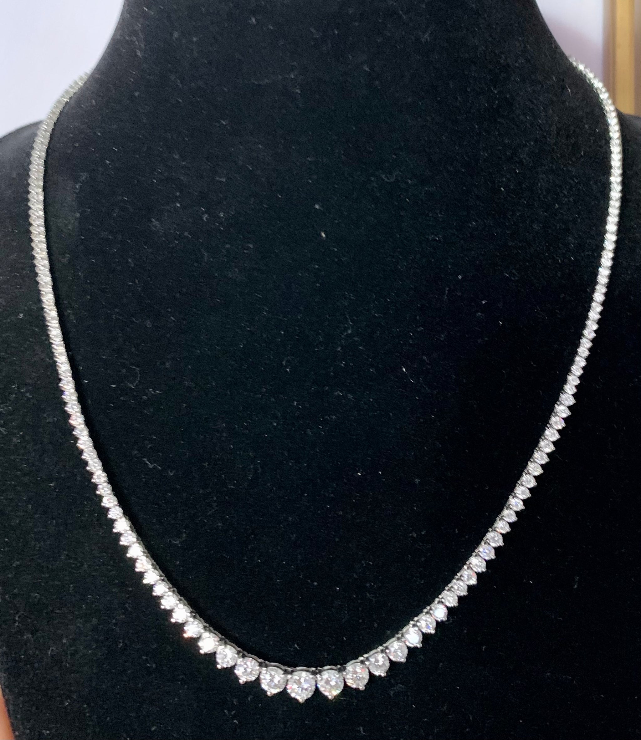 11 Carat Graduating French Riviera Round Diamond Tennis Necklace 14K W –  Zackandelle